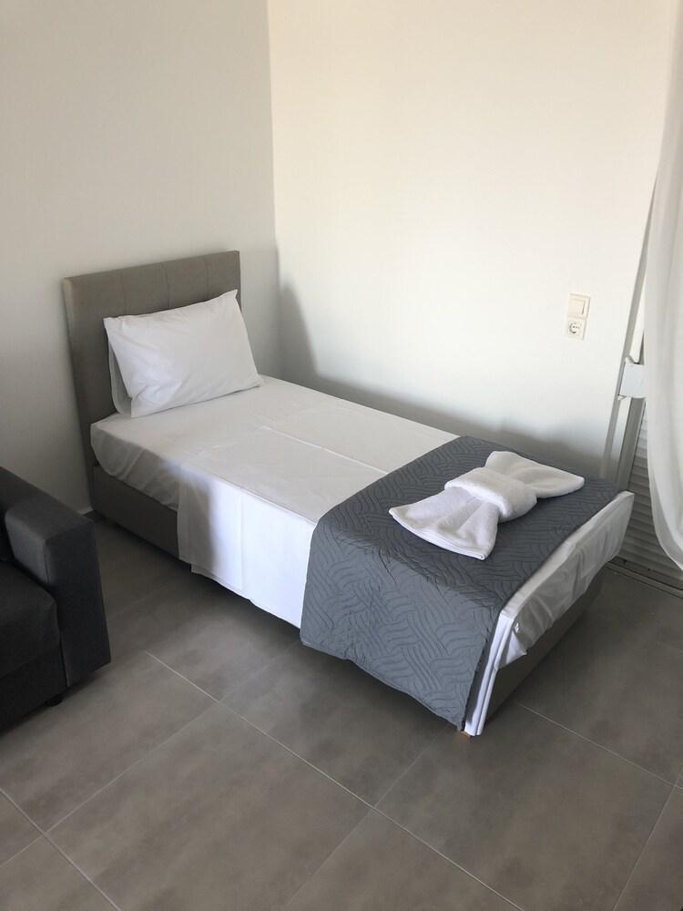Kalligeom Apartment Hersonissos  Ngoại thất bức ảnh